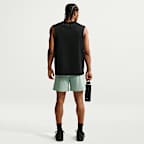 Shorts versátiles Dri-FIT de 18 cm sin forro para hombre Nike Unlimited