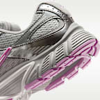 Nike V5 RNR Women's Shoes with Reflective Design Accents