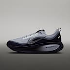 Nike Vomero 18 GORE-TEX Men's Waterproof Road Running Shoes with Reflective Accents