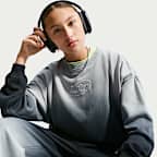 Nike Studio Fleece Lightweight Big Kids' (Girls') Oversized Graphic Crew