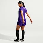 FC Barcelona Strike Away Kobe Kurzarm-Fußballshirt mit Dri-FIT-Technologie (Damen)