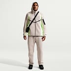 Ανδρικό φλις τζάκετ Windrunner Nike Tech με φερμουάρ σε όλο το μήκος και χρωματικές αντιθέσεις