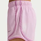 Nike Tempo Dri-FIT-løbeshorts med mellemhøj talje og indershorts til kvinder