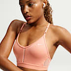 Bra deportivo acolchado de baja sujeción con cuello en V para mujer Nike Indy