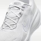 Tenis de correr en pavimento para hombre Nike Vomero 18