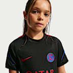 Paris Saint-Germain Strike Older Kids' Nike Football Dri-FIT Short-Sleeve Top