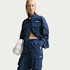 Cargofotbollsbyxor Paris Saint-Germain Everything Wovens (bortaställ) Nike Sportswear med medelhög midja för kvinnor