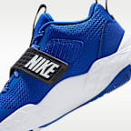 Nike Team Hustle D 12 basketsko til store barn