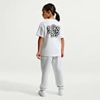 Playera para niños talla grande Nike Sportswear Club Select