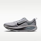 รองเท้าวิ่งโร้ดรันนิ่งผู้ชาย Nike Vomero 18
