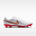 Tacos de fútbol para pasto artificial de corte low Nike Tiempo Ligera Pro
