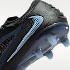 Tacos de fútbol para pasto artificial Nike Phantom 6 Low Elite