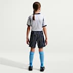 Inter Mailand 2026/27 Stadium Away Nike Dri-FIT Replika-Fußballshorts (ältere Kinder)