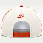 Gorra universitaria Nike Dri-FIT con estructura A-Frame ajustable para hombre Clemson Origin of Speed Rise