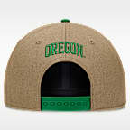 Gorra de rejilla universitaria Nike Dri-FIT ajustable para hombre Oregon Primetime Rise