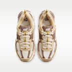 Nike Vomero 5 Older Kids' Shoes with Reflective Design Accents