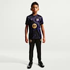 F.C. Barcelona Away Older Kids' Kobe Dri-FIT Football Pre-Match Top