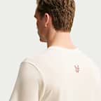 Playera de tenis con gráfico NikeCourt Dri-FIT para hombre Jannik Sinner