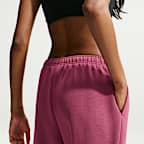 Pants Dri-FIT de tiro medio para mujer Nike Studio Fleece Sport