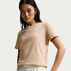 T-shirt Nike Sportswear Club Essentials – Donna