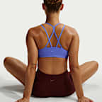 Bra deportivo de baja sujeción con almohadillas para mujer Nike Zenvy Strappy