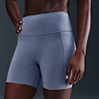 Shorts de ciclismo de tiro alto de 13 cm sin costura frontal para mujer Nike Universa