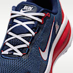 Tenis de correr en pavimento para hombre Nike College Vomero 18 (Arizona)