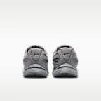 Tenis para niños grandes Nike V5 Runner Suede