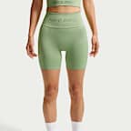 กางเกงปั่นจักรยานขาสั้นเอวสูง 5 นิ้วผู้หญิง Dri-FIT Nike Pro ไร้ตะเข็บ