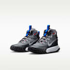 Botas para niños grandes con detalles reflejantes Nike Terrascout
