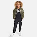 Playera Futura Evergreen para niños talla pequeña Nike