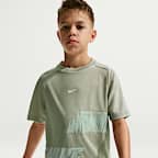 Playera de manga corta Dri-FIT para niño talla grande Nike Multi