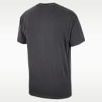 New York Knicks Peak Men's Travel T-Shirt