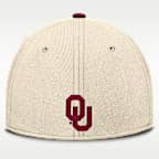 Gorra universitaria marca Jordan Dri-FIT para hombre Oklahoma Primetime