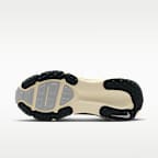 Nike Vomero 18 SE 女款路跑鞋