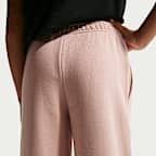Pants de tejido Fleece con dobladillo abierto para niña talla grande Nike Sportswear Studio