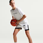 Playera de manga corta para calentamiento de básquetbol Dri-FIT para mujer Nike