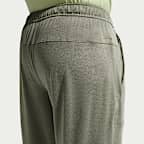 Joggers de alto rendimiento Dri-FIT con protección contra los rayos UV para hombre Nike Primary NanoKnit