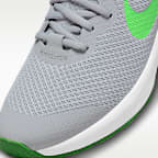 Nike Revolution 6 大童路跑鞋