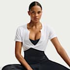 NikeSKIMS Performance Cotton Blend Cropped-Twist-Kurzarm-Oberteil mit V-Ausschnitt (Damen)