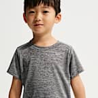 Conjunto de playera Miler y shorts Dri-FIT infantil Nike