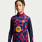 Playera de entrenamiento de futbol de tejido Knit Nike Dri-FIT para antes del partido del FC Barcelona local Strike para niños talla grande