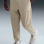 Pants Dri-FIT entallados versátiles para hombre Nike Form