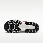 Nike V5 RNR Women's Shoes with Reflective Design Accents