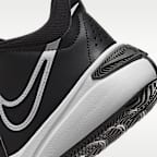 Nike Team Hustle D 11 Older Kids' Basketball Shoes
