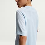 Nike Multi Dri-FIT Kısa Kollu Genç Çocuk (Erkek) Antrenman Üstü