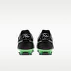 Tacos de fútbol de corte low Nike Tiempo Ligera Pro para terreno firme