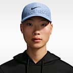Gorra Swoosh con estructura Nike Dri-FIT ADV Club