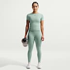 Nike Universa kortærmet Dri-FIT-trøje til kvinder