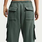 Pants cargo de tiro alto oversized para mujer Nike Studio Fleece Medium Weight